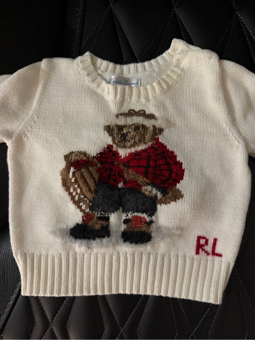Polo
Knit outfit youth